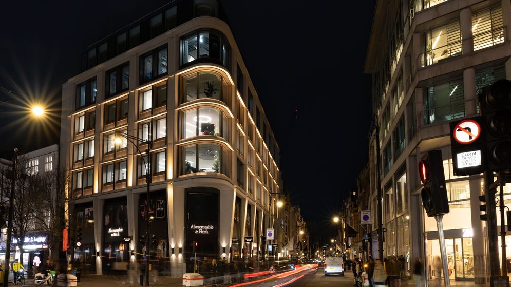 Komárek si v Londýně pořídil nové kancelářské sídlo za pět miliard korun